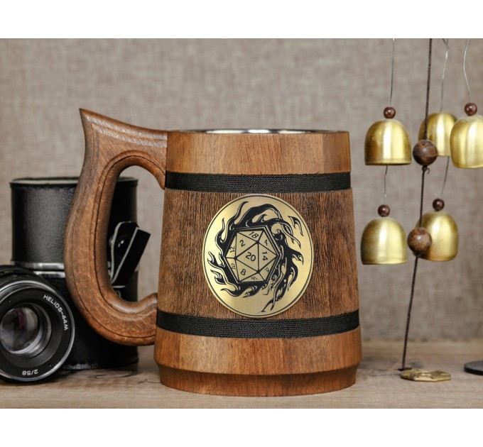 Dice 20 wooden mug