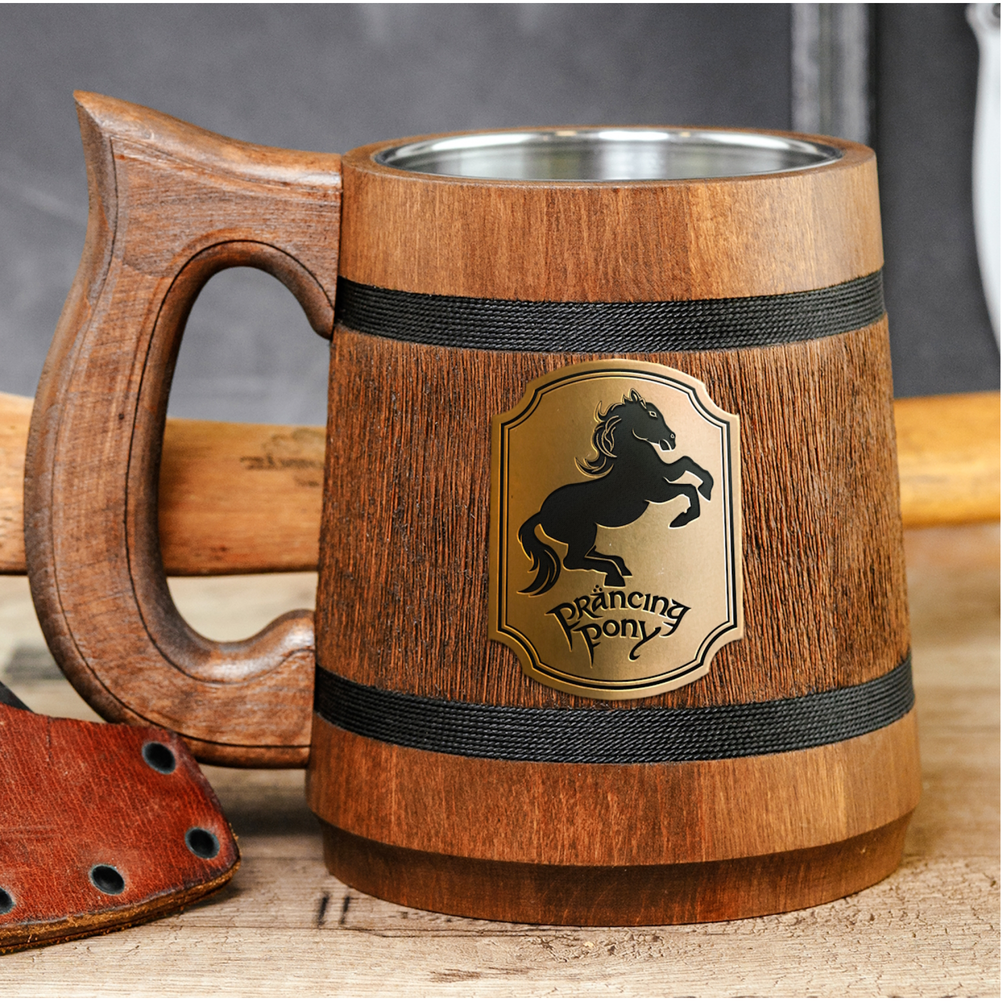 Lord Of The Rings - Prancing Pony 6-sided XL Tankard Mug